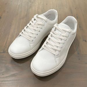 White Perry Ellis Portfolio Vincent Sneakers